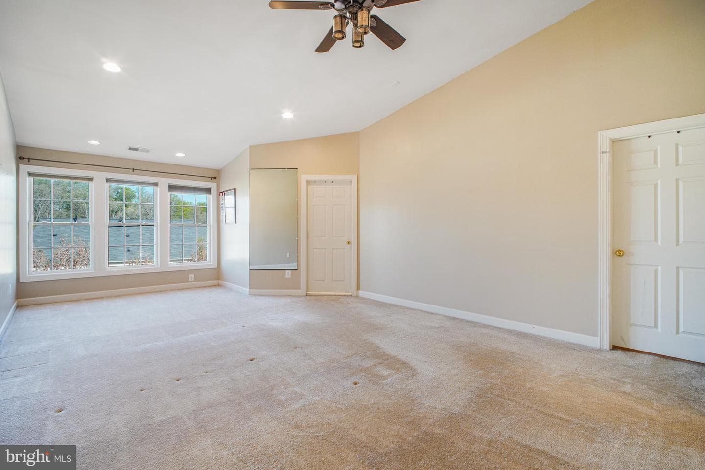 1029 Hotchkiss Place photo 31