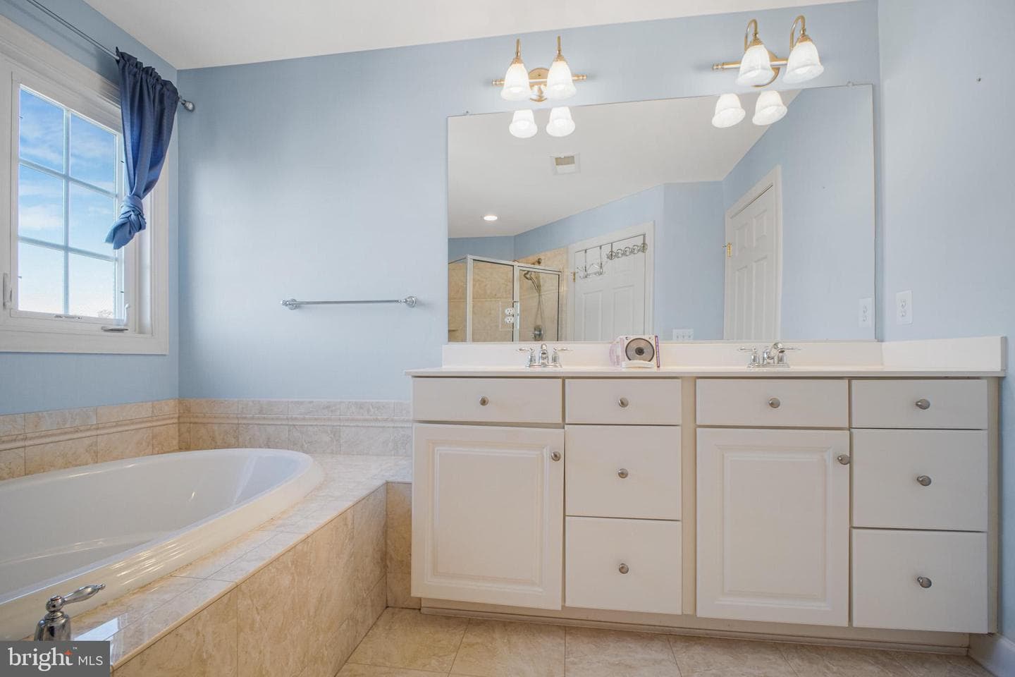 1029 Hotchkiss Place photo 35
