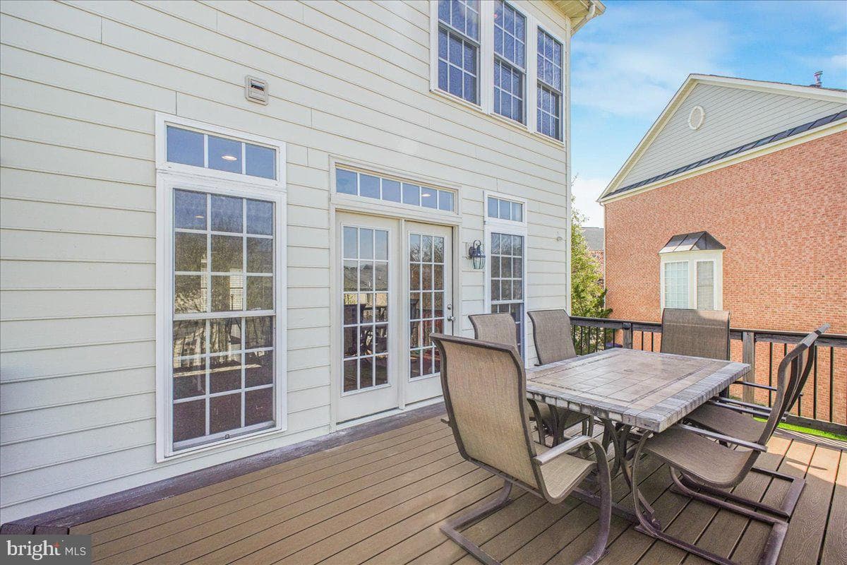 1029 Hotchkiss Place photo 58