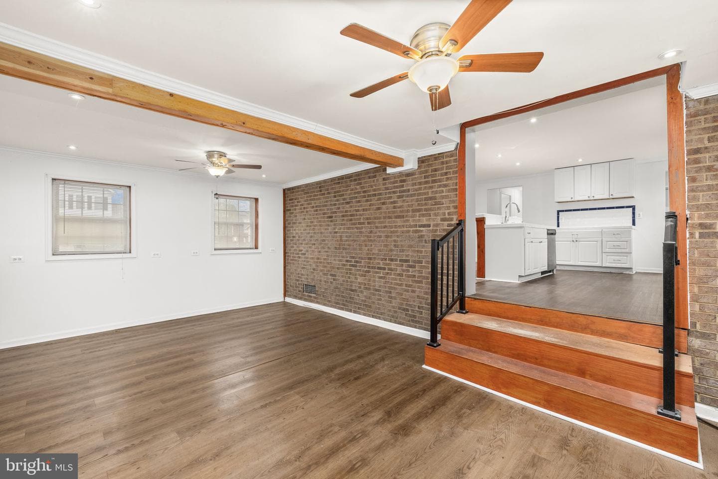 1306 Cardwell Street photo 20