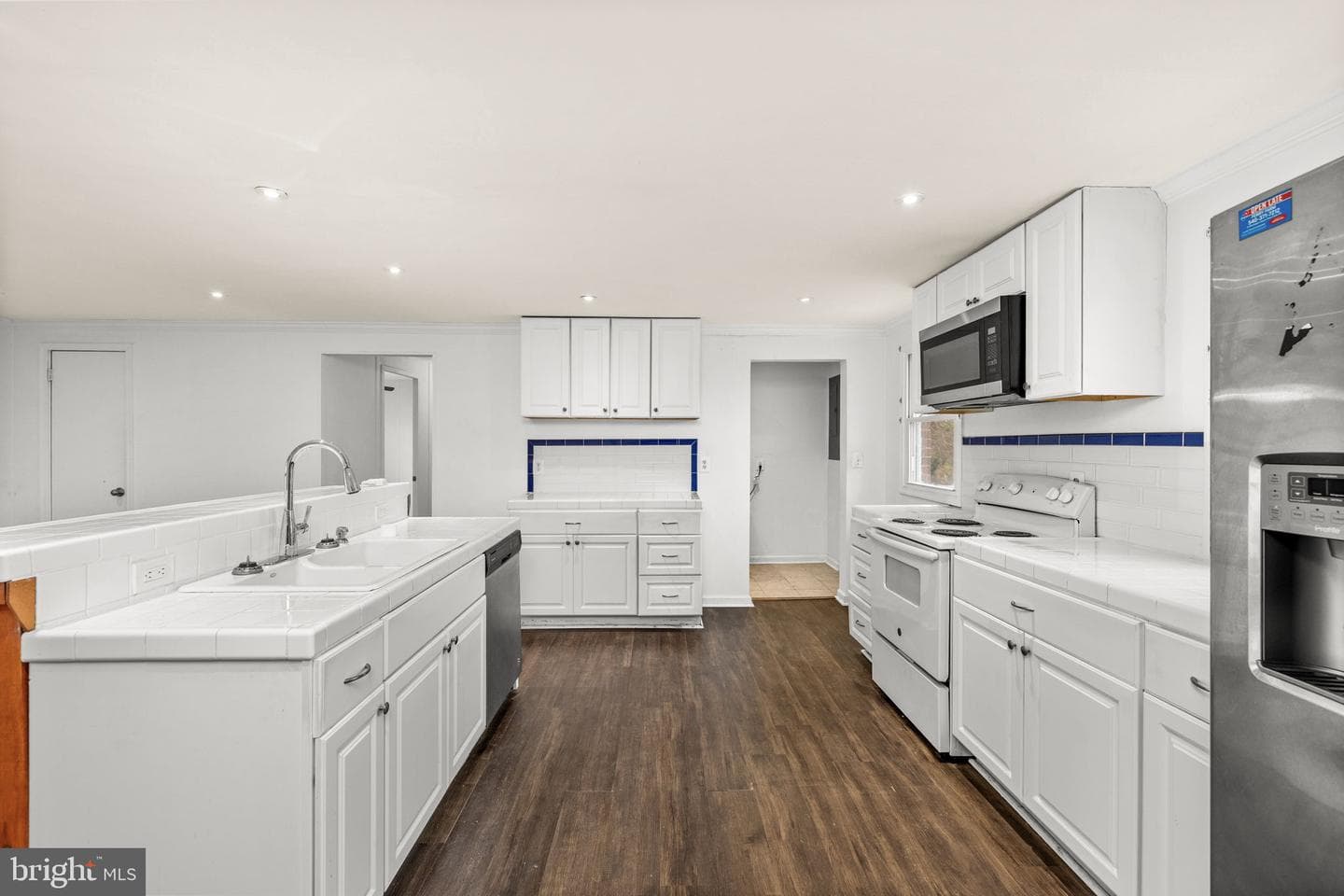 1306 Cardwell Street photo 23