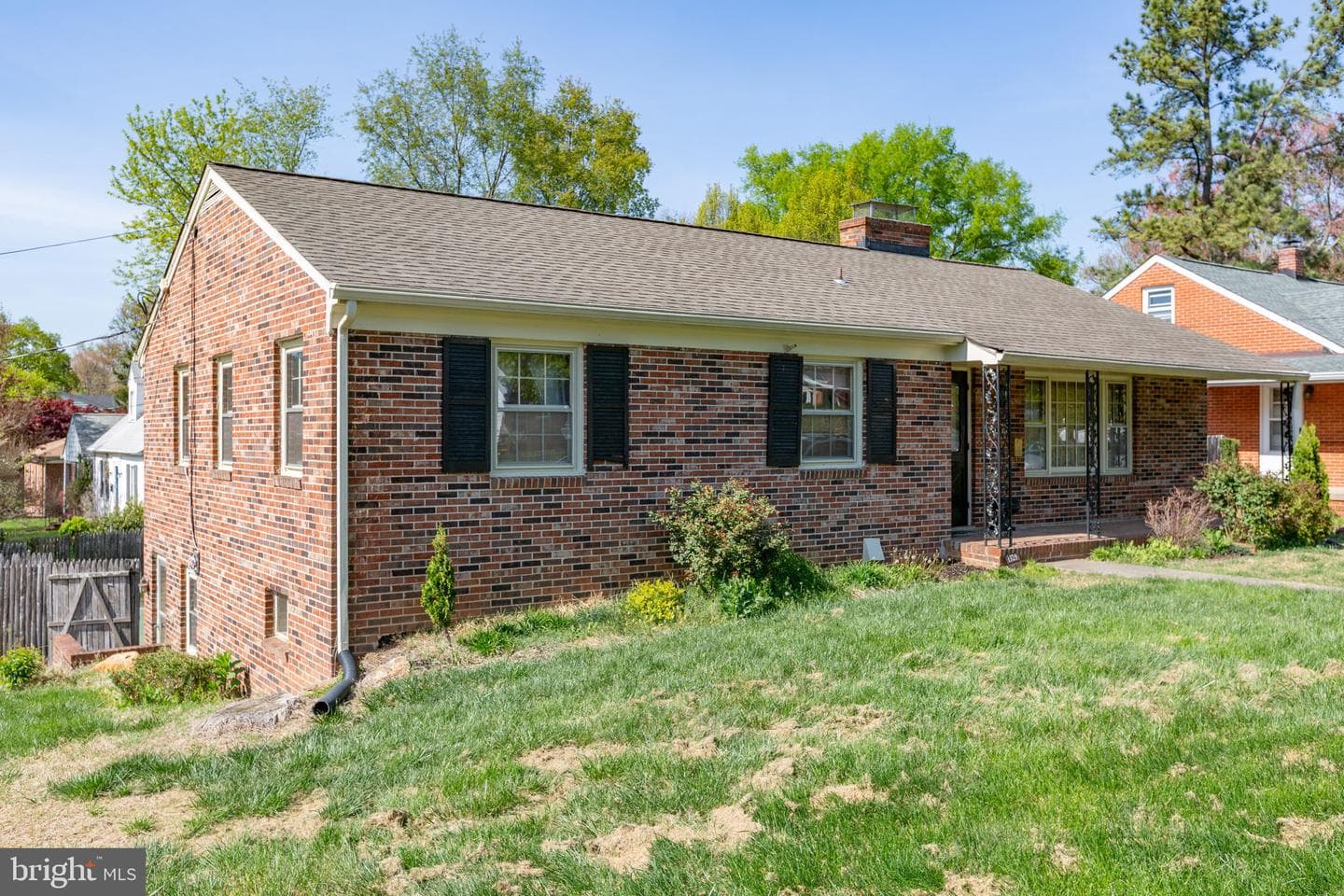 1329 Brent Street photo 4