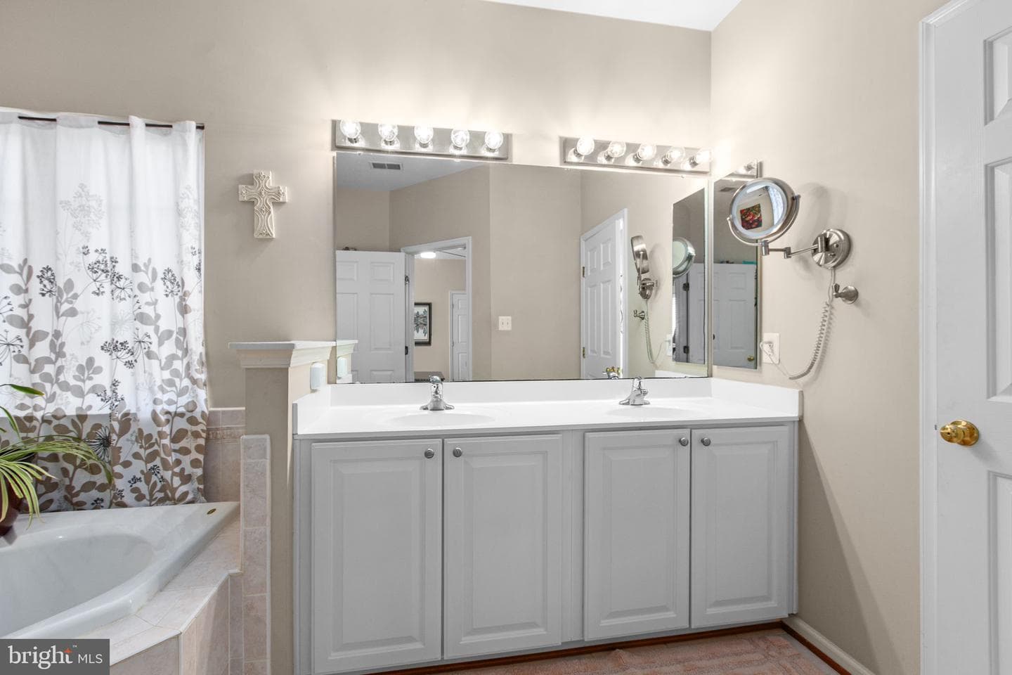 1102 Anderson Street photo 30