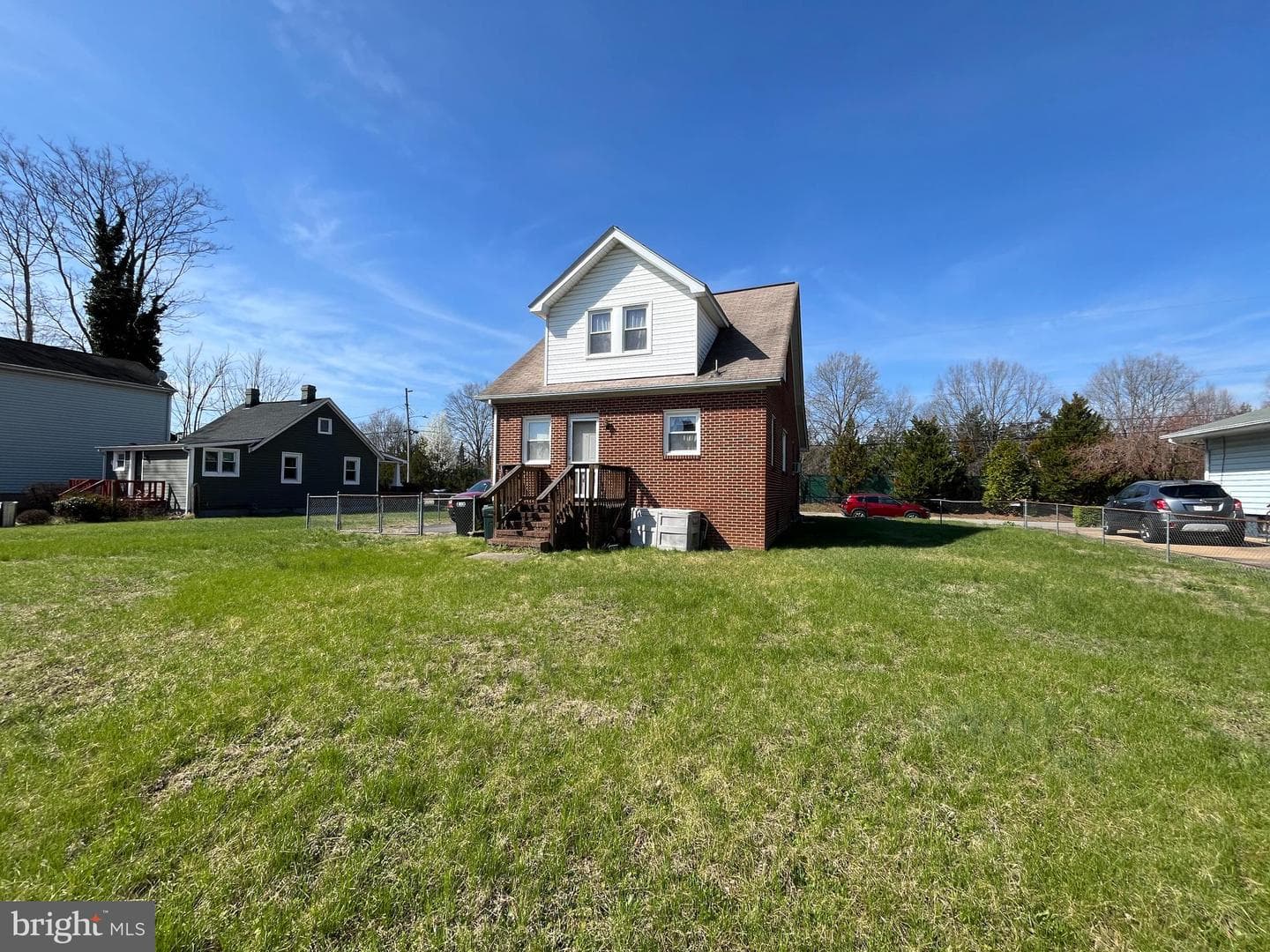1200 Railroad Avenue photo 3