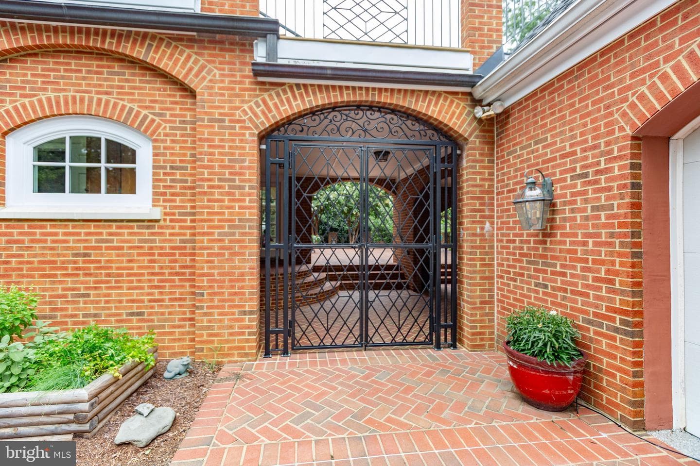 1711 Highland Road photo 40