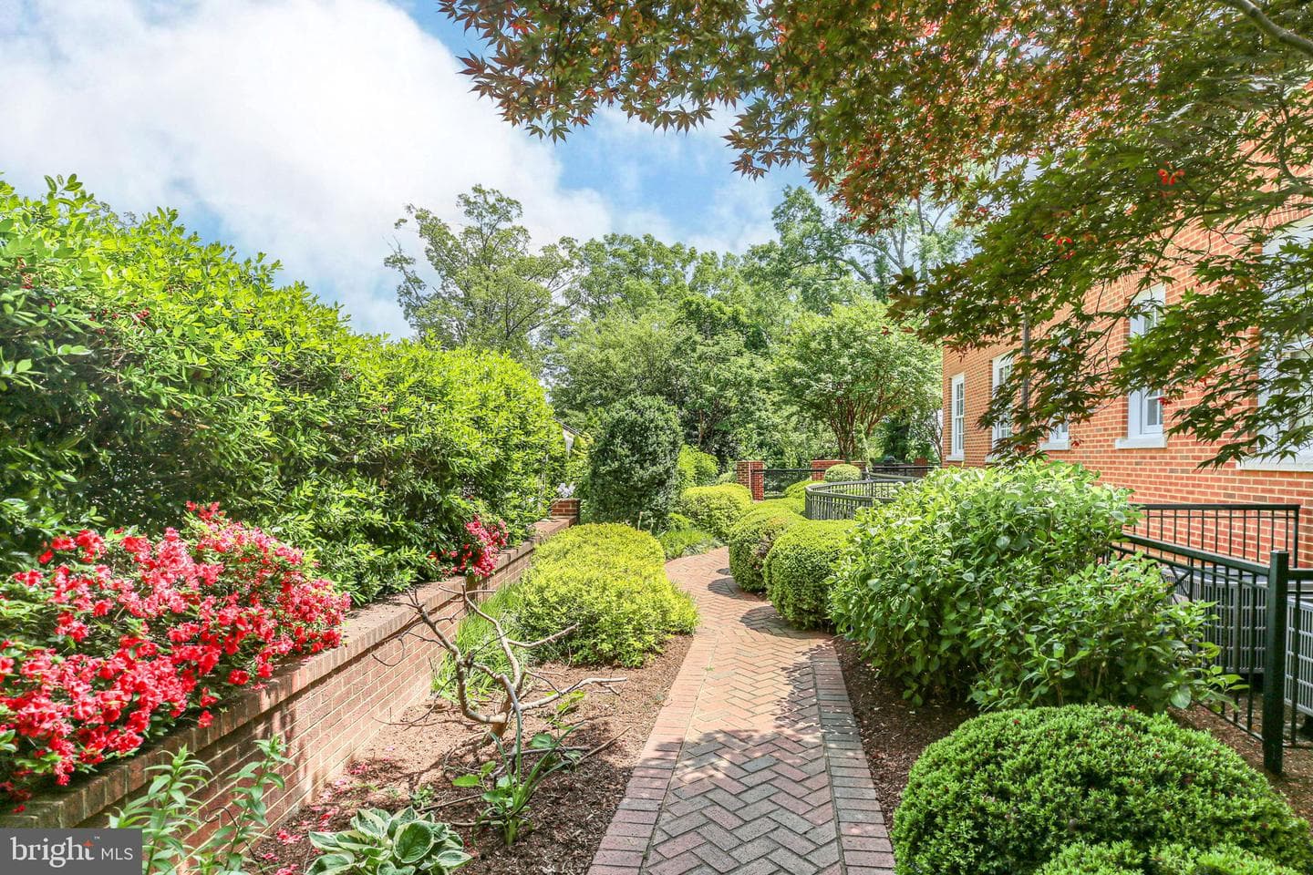1711 Highland Road photo 44