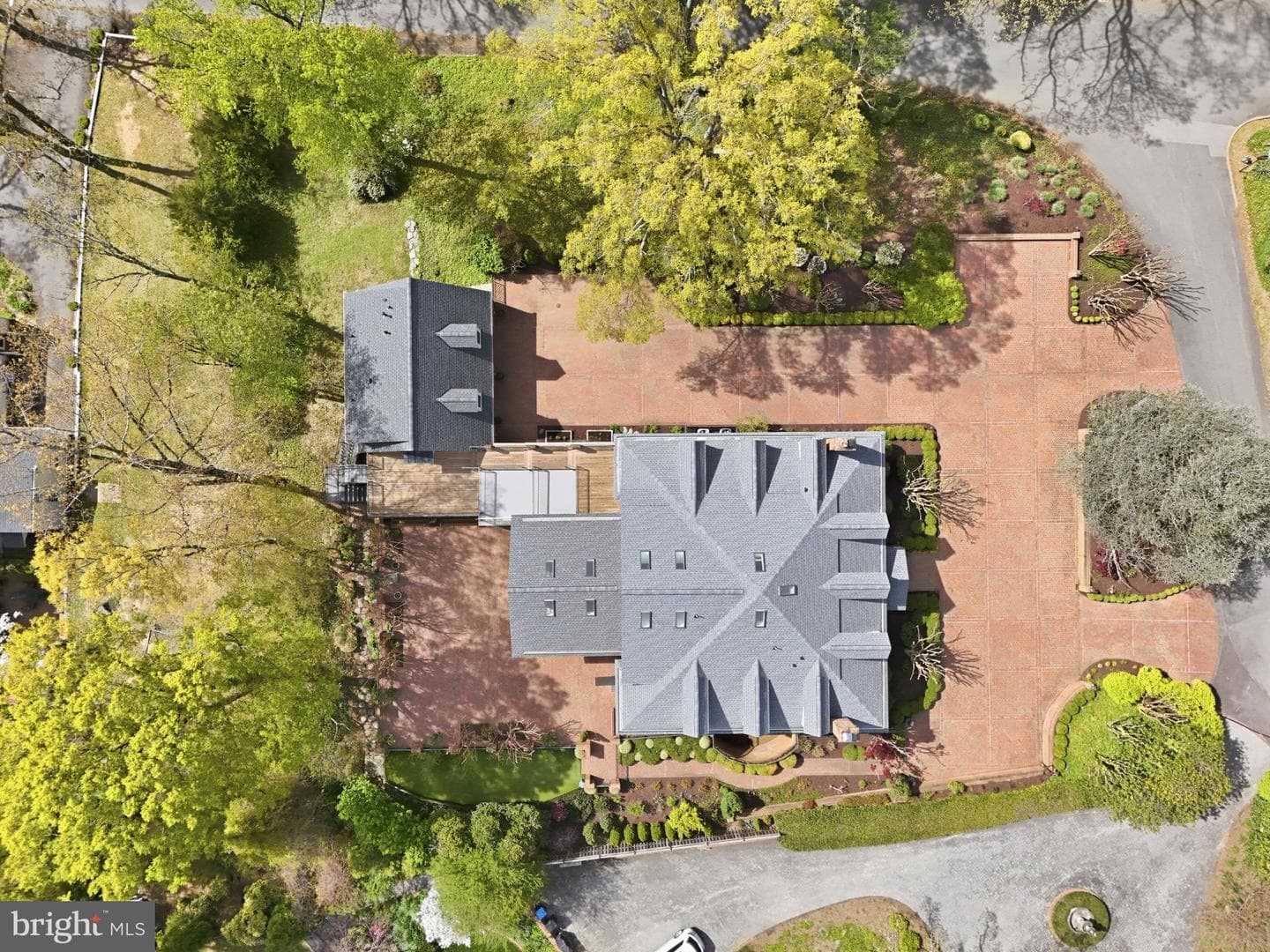1711 Highland Road photo 47