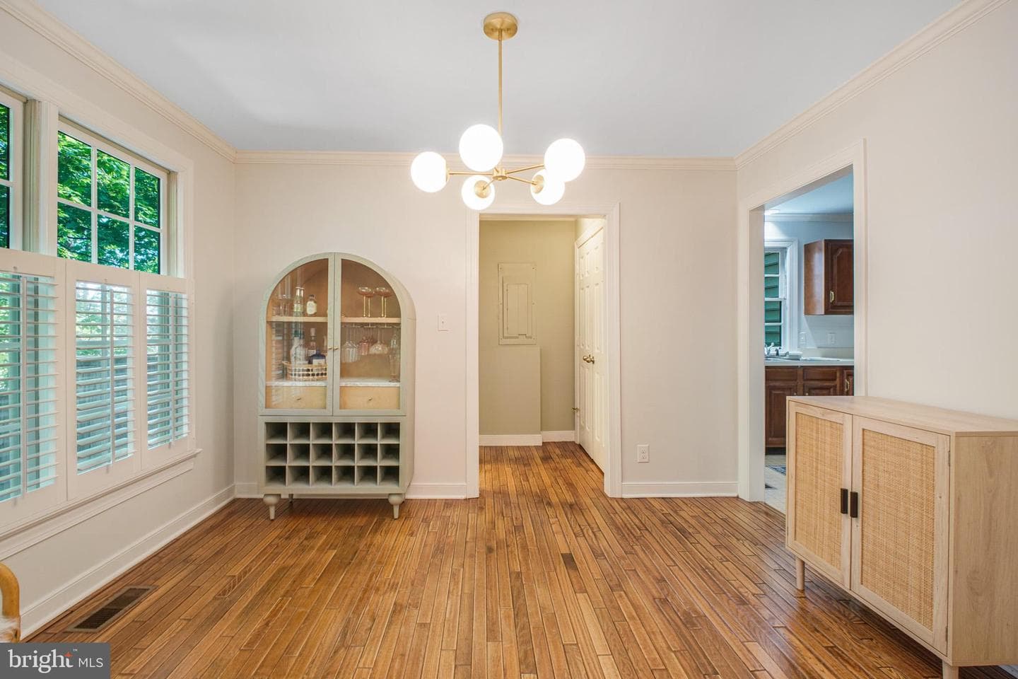 823 College Avenue #i photo 11