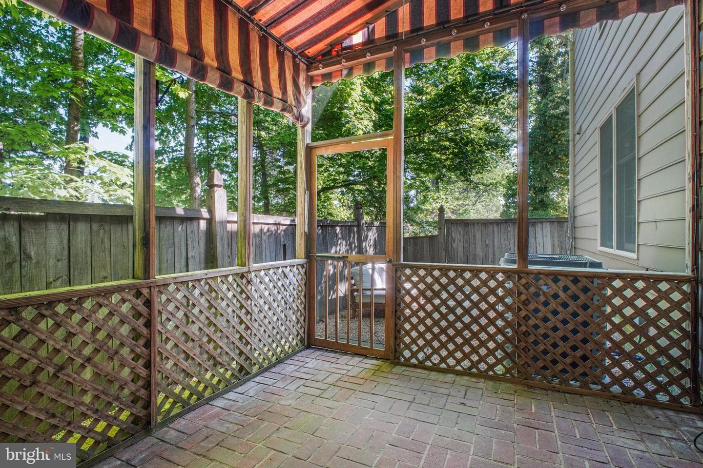 823 College Avenue #i photo 28