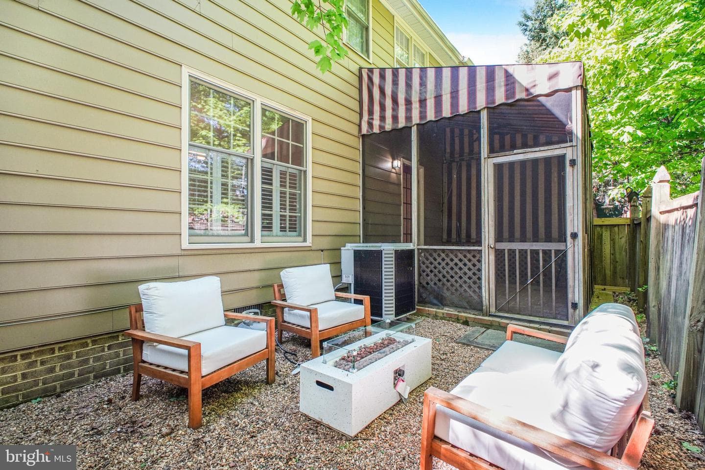 823 College Avenue #i photo 32