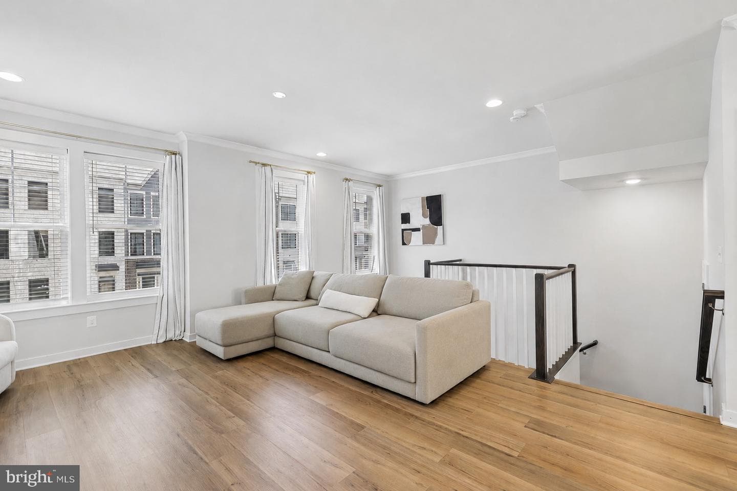 283 Willis Street photo 8