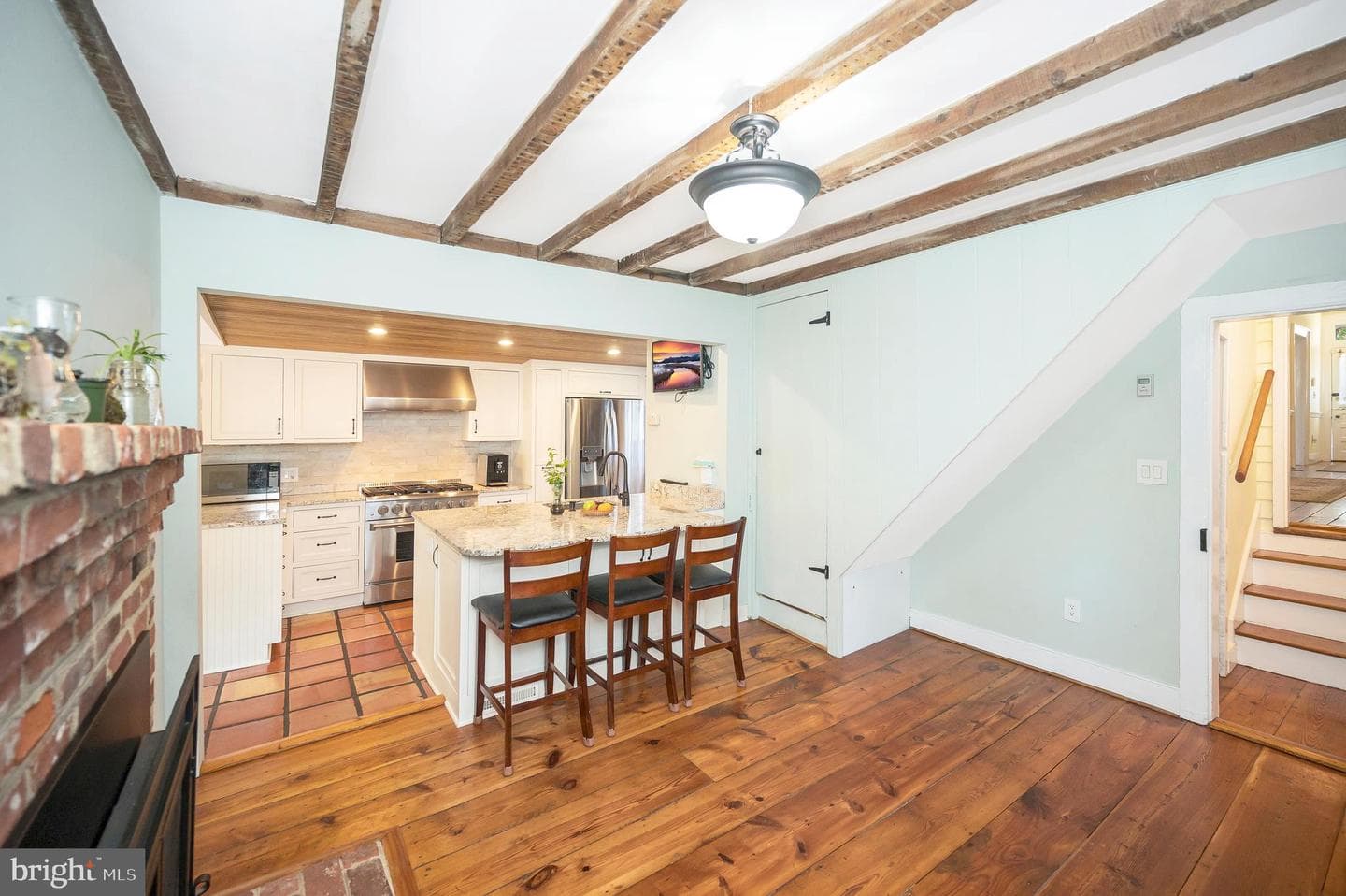 1102 Prince Edward Street photo 22