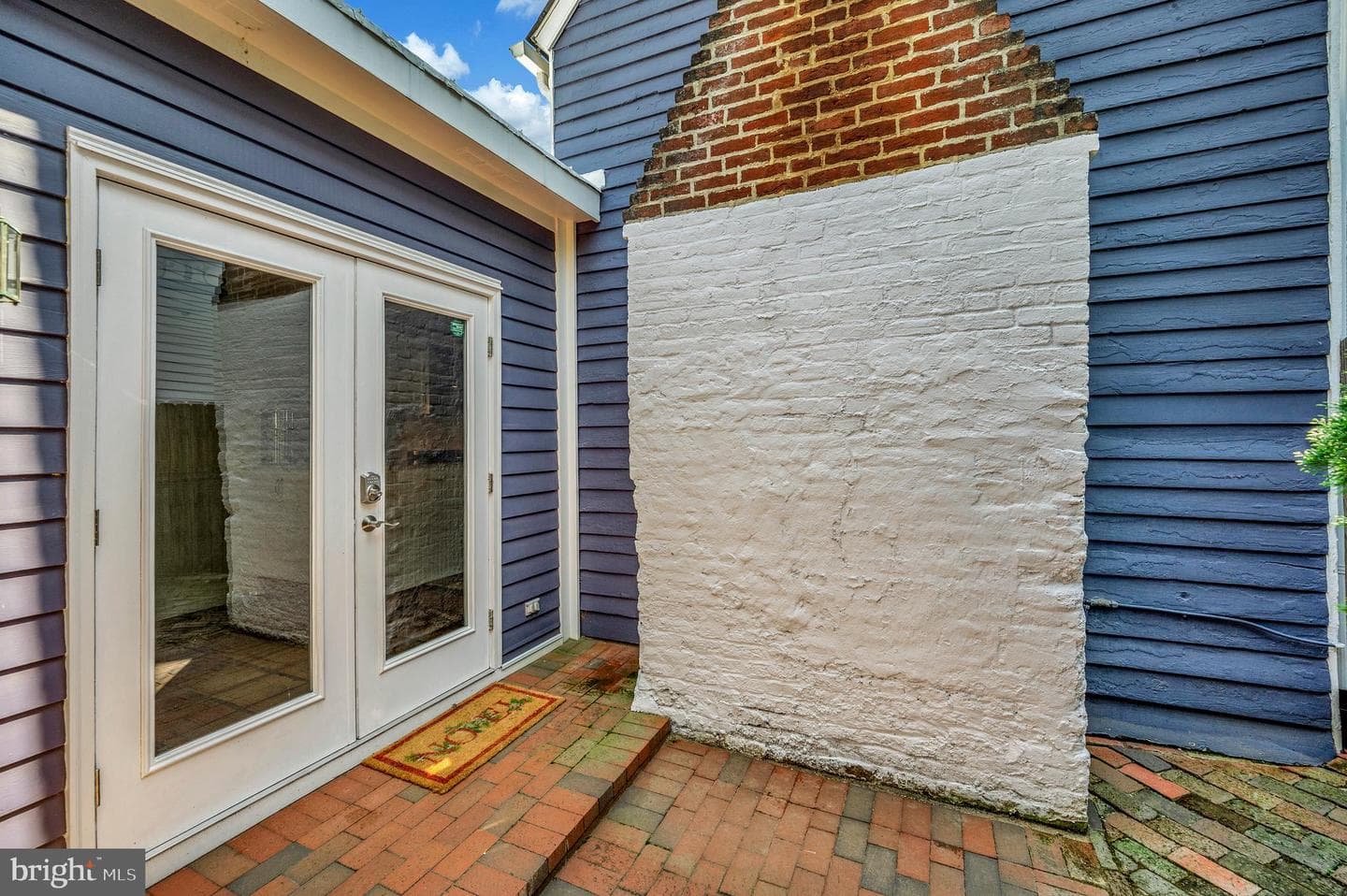 1102 Prince Edward Street photo 58