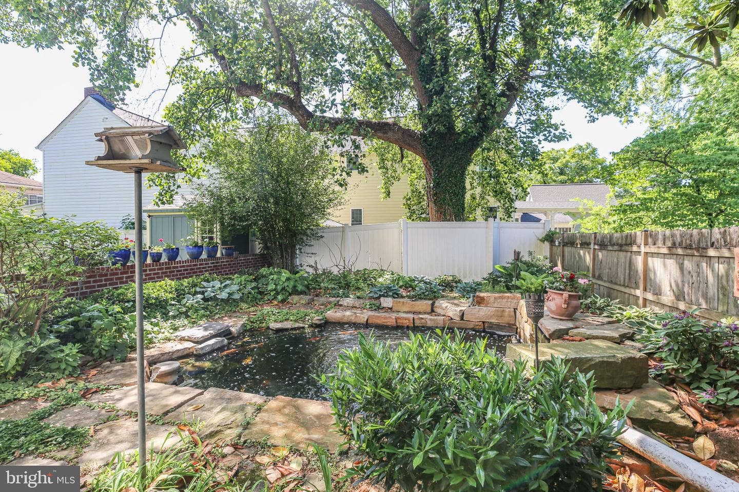 610 Lewis St photo 57