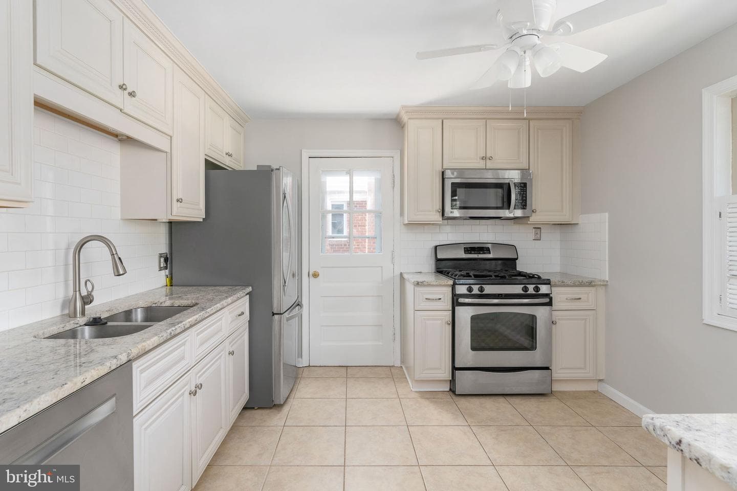 3204 Linden Avenue photo 32