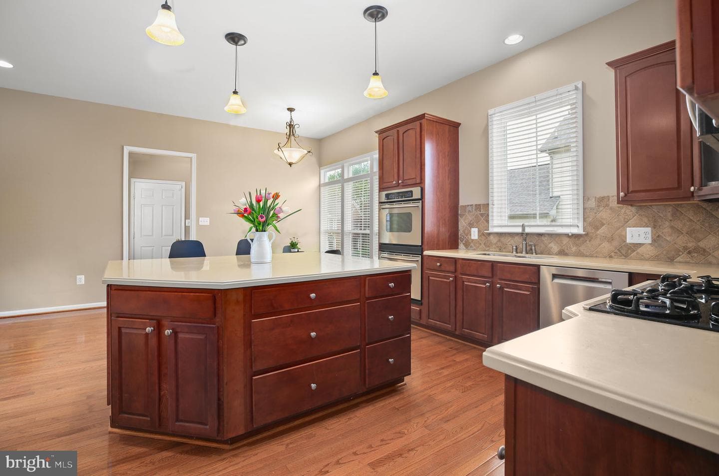 1002 W Kensington Circle photo 14