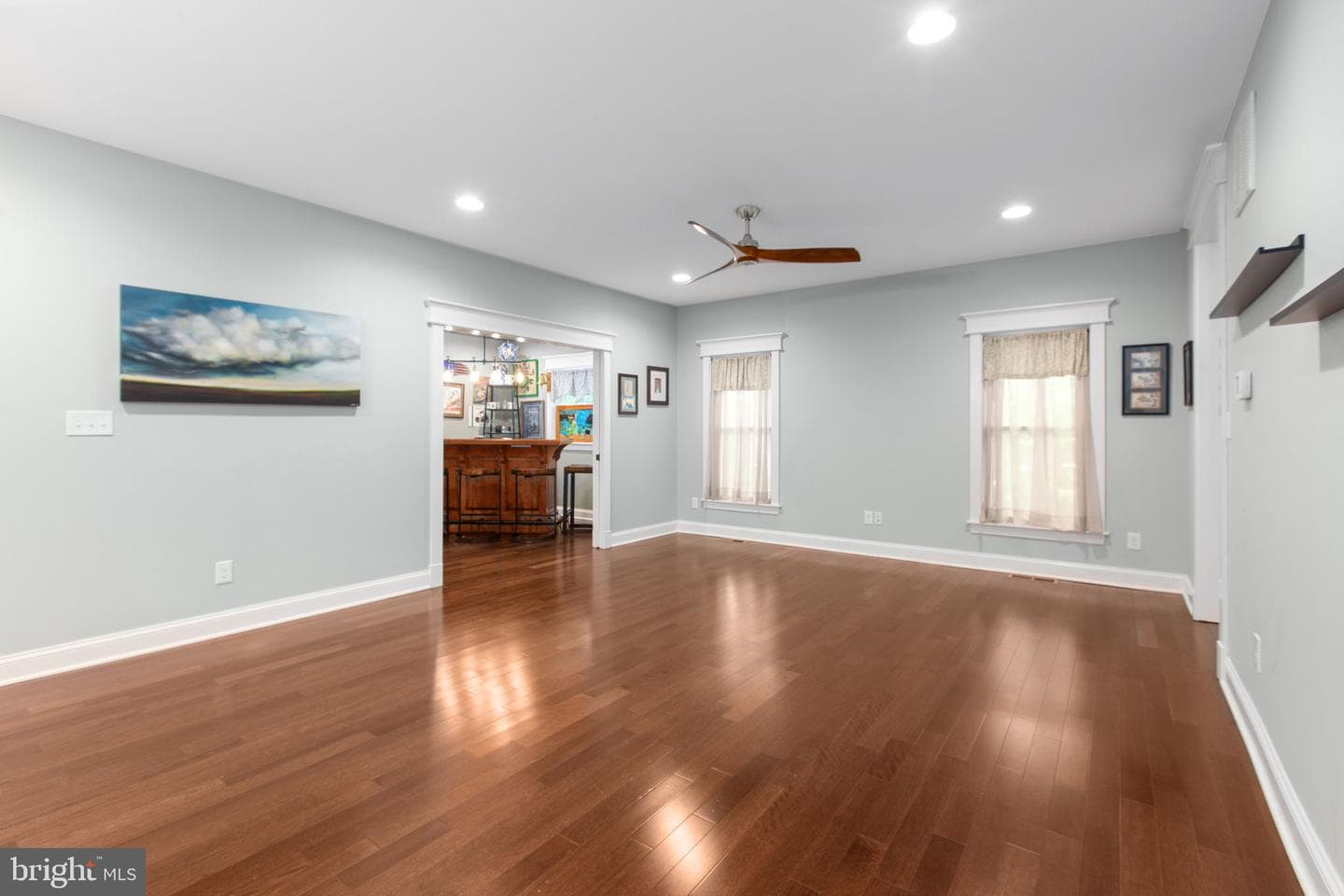 705 Charlotte Street photo 14