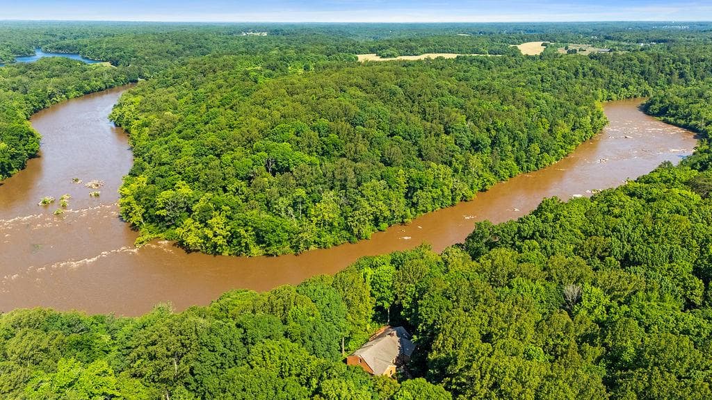 5513 River Road, Fredericksburg