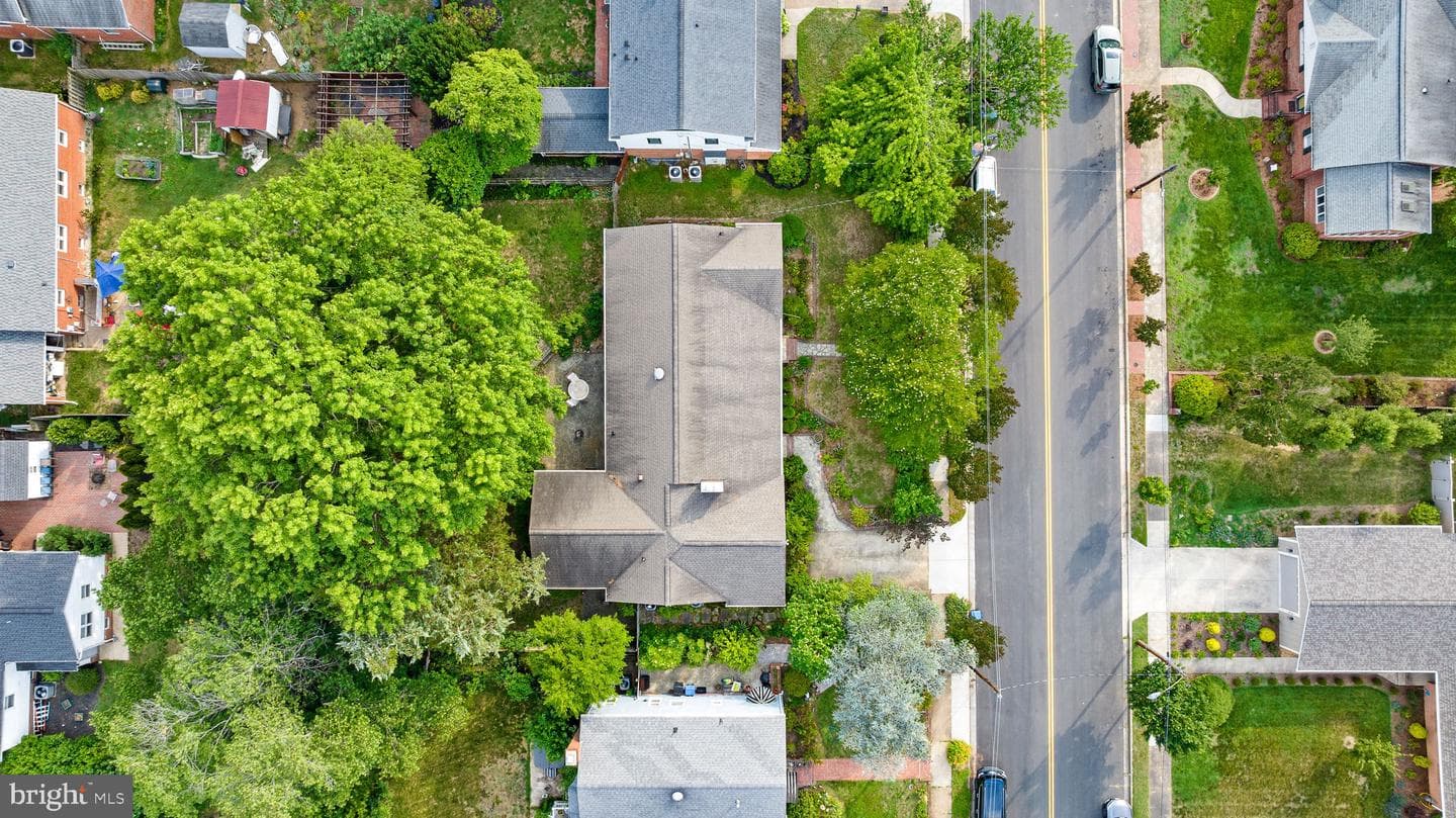 1420 Royston Street photo 48