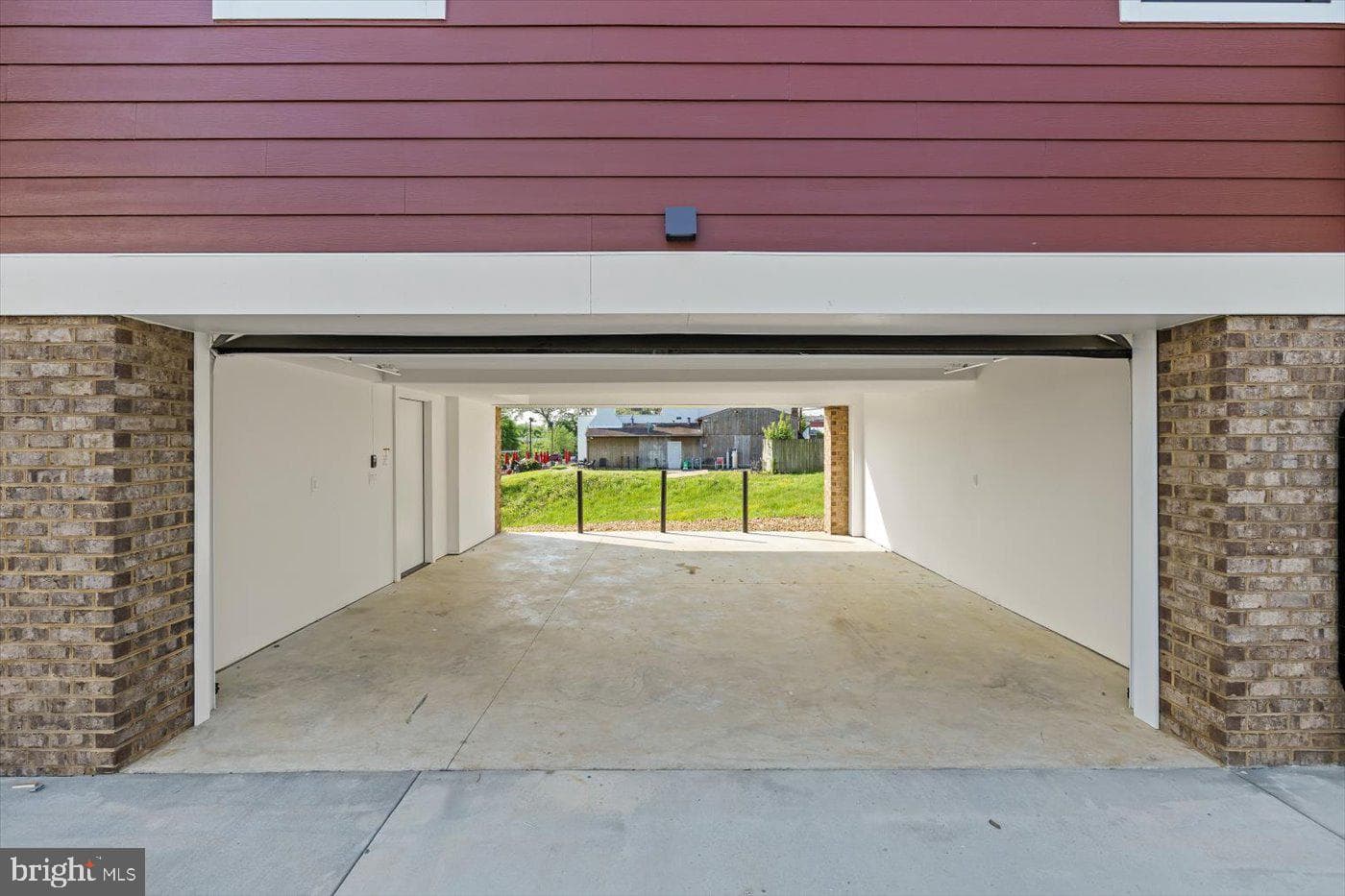 1111 Sophia Street photo 75