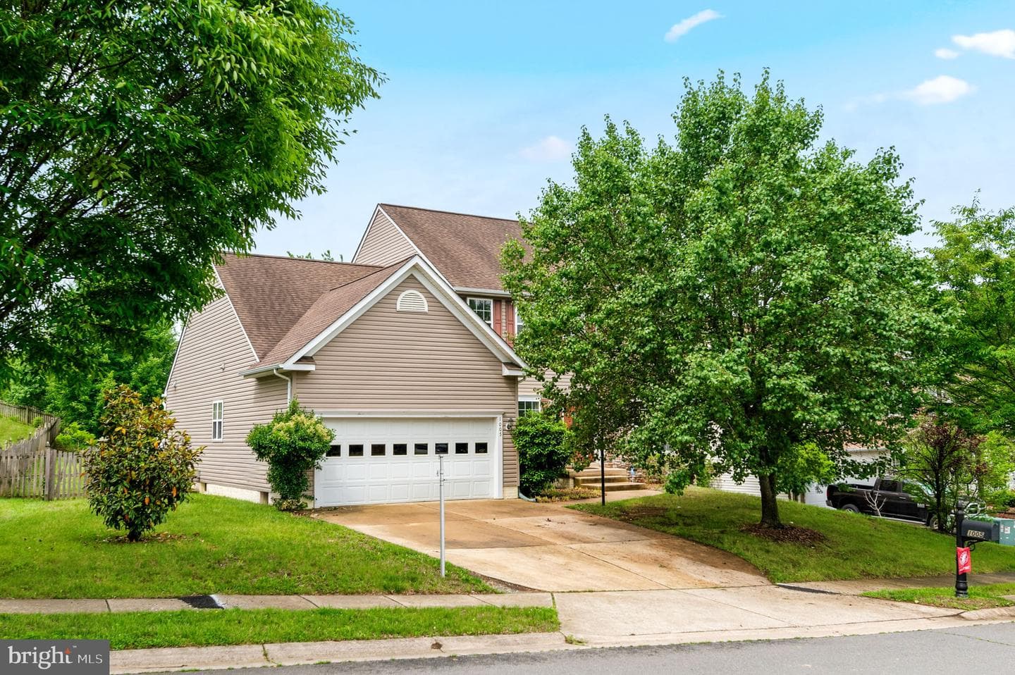 1005 Great Oaks Ln