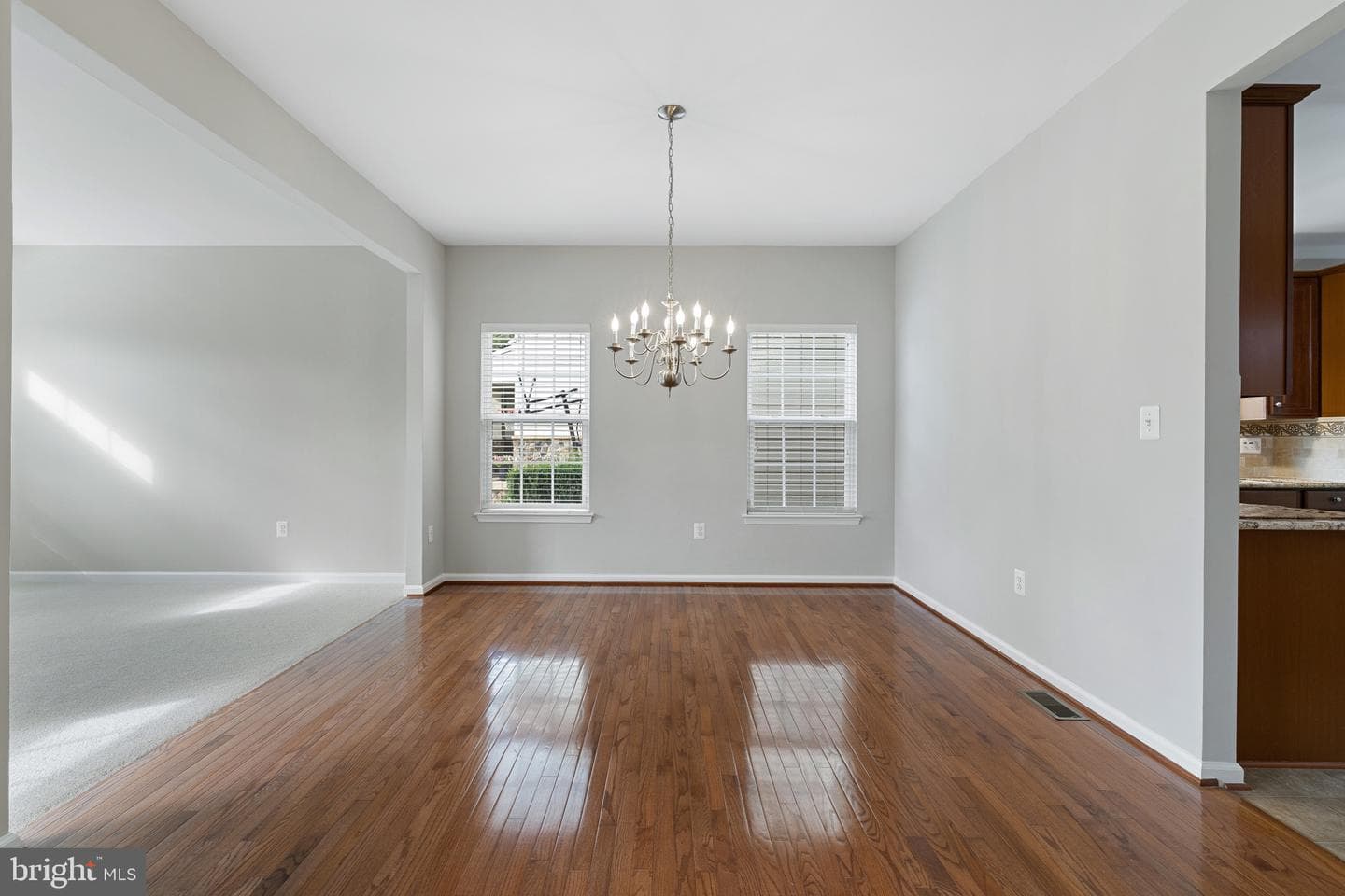 1100 Wright Court photo 8