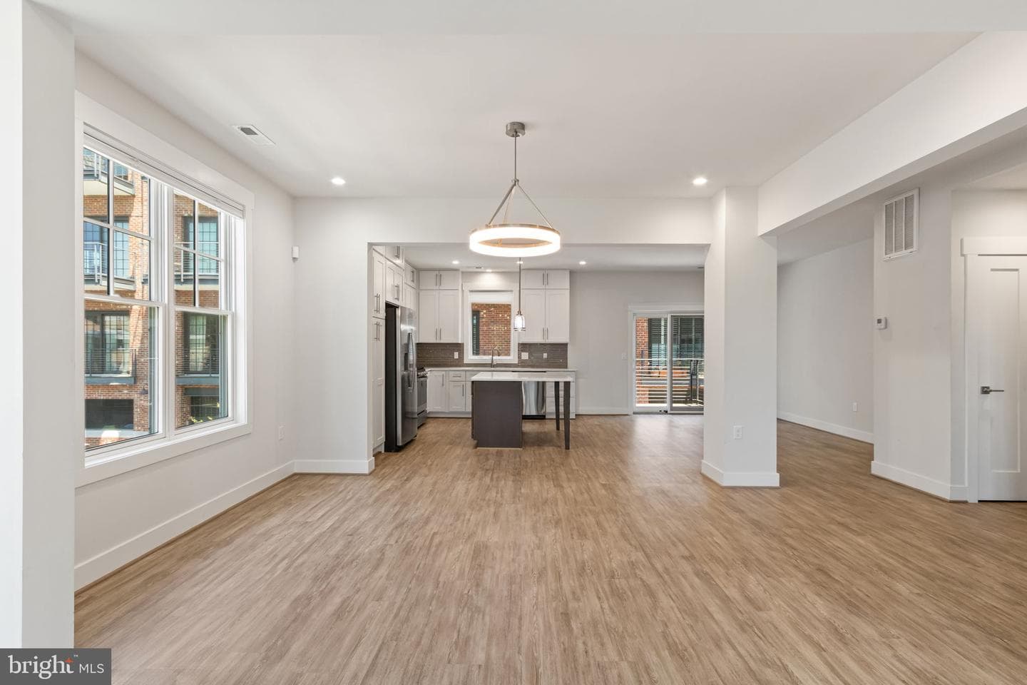 313 Charles Street photo 16