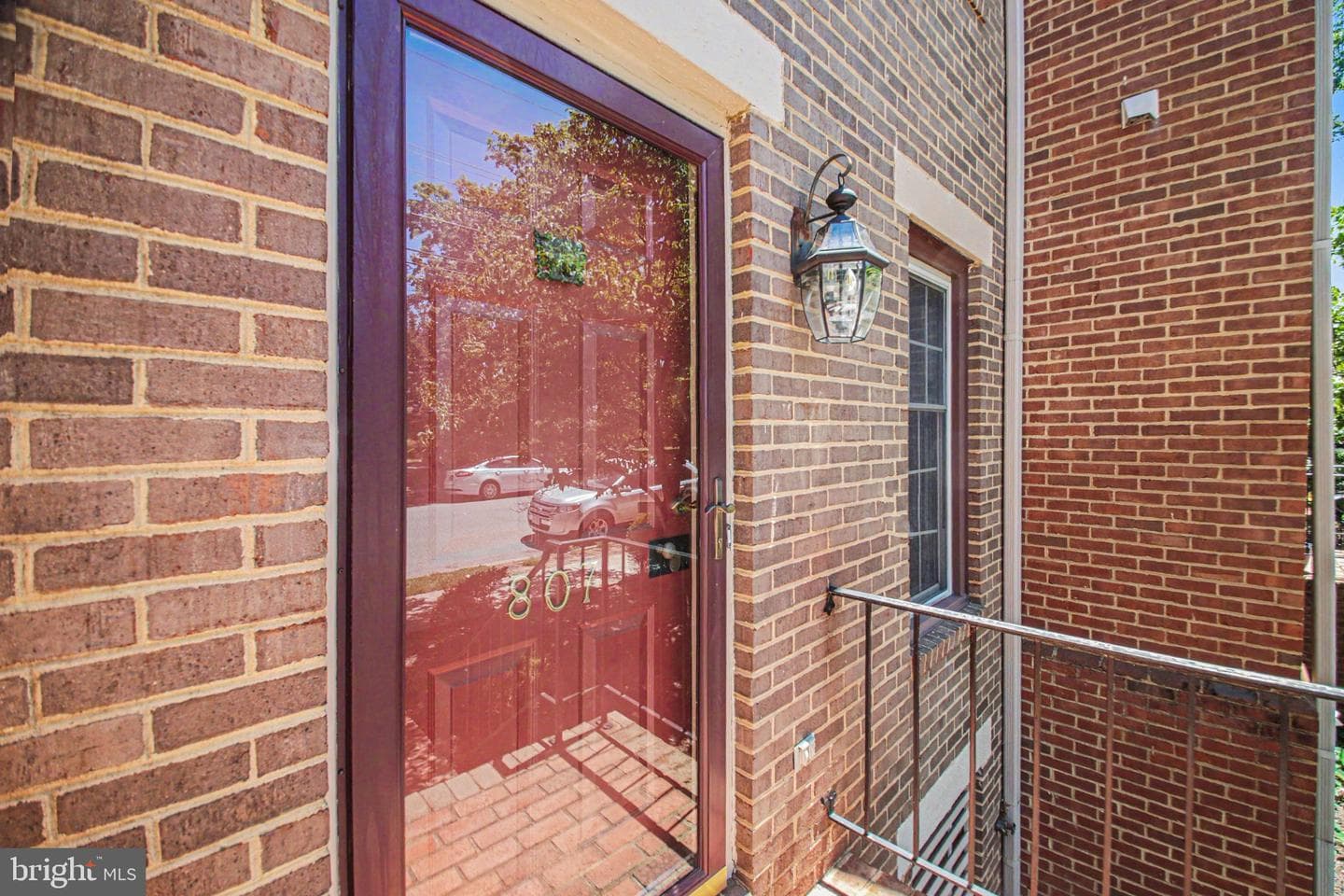 807 College Avenue photo 4