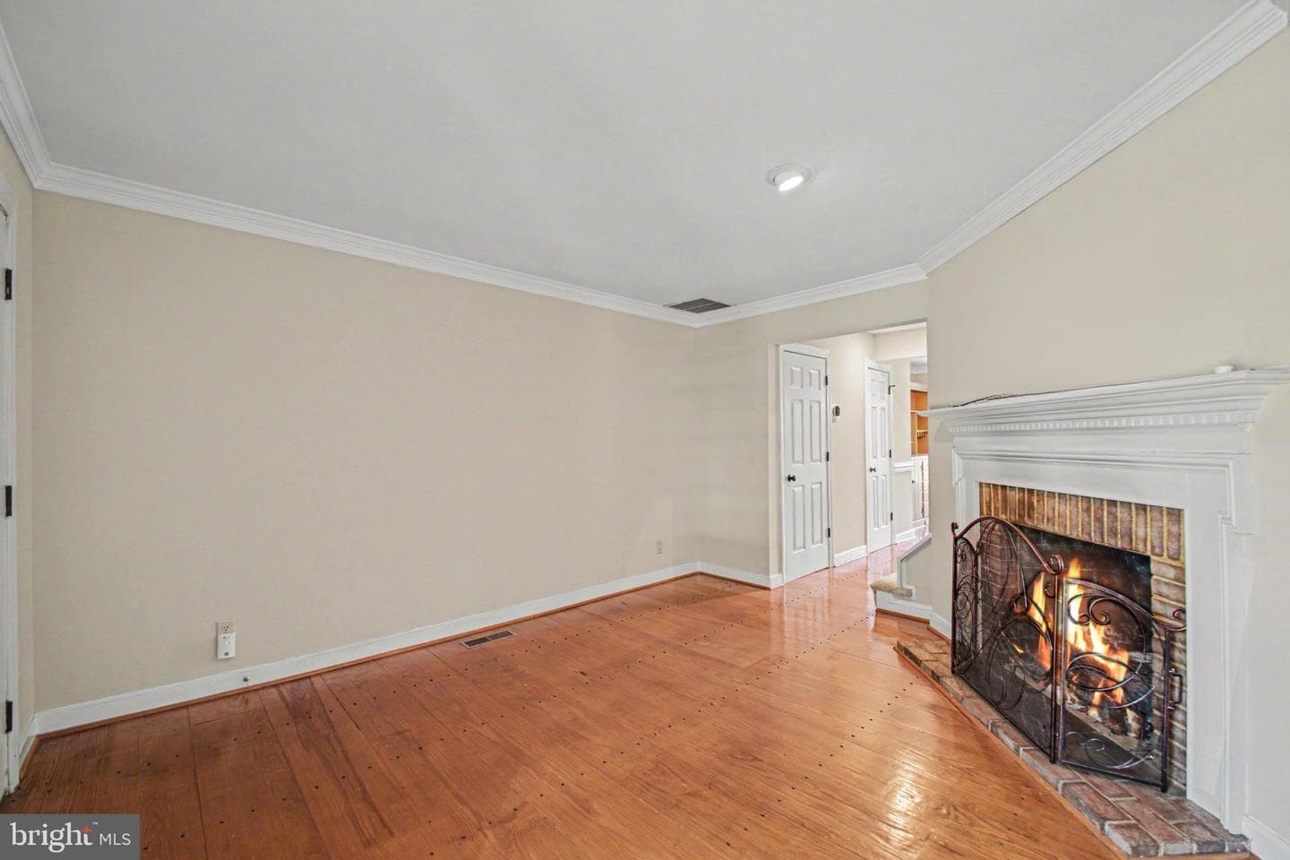 807 College Avenue photo 7