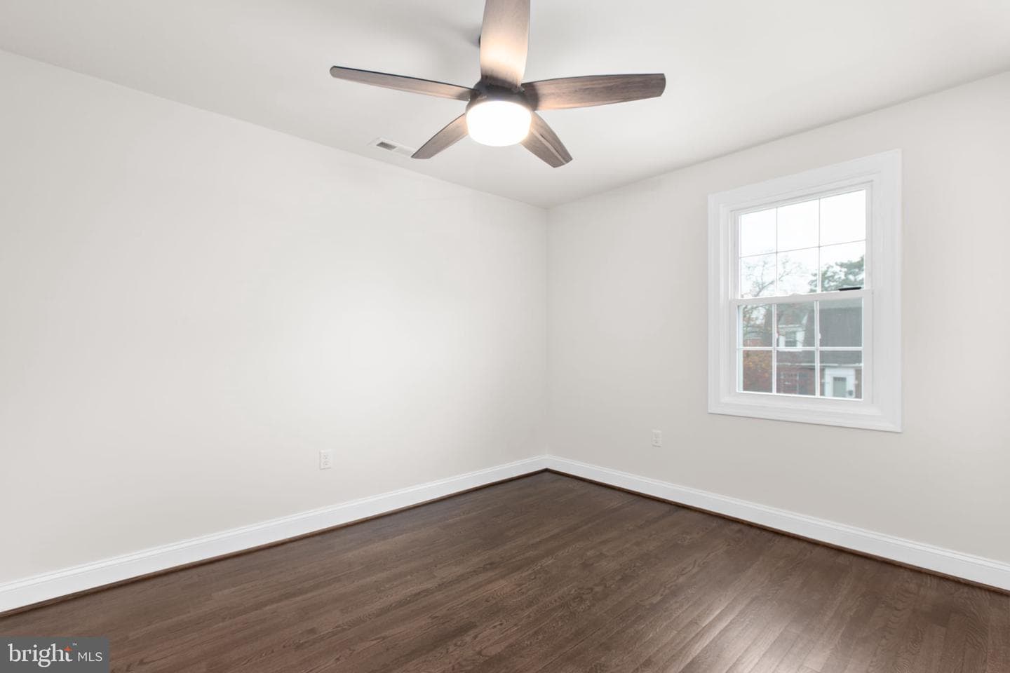 913 Sylvania Avenue photo 44
