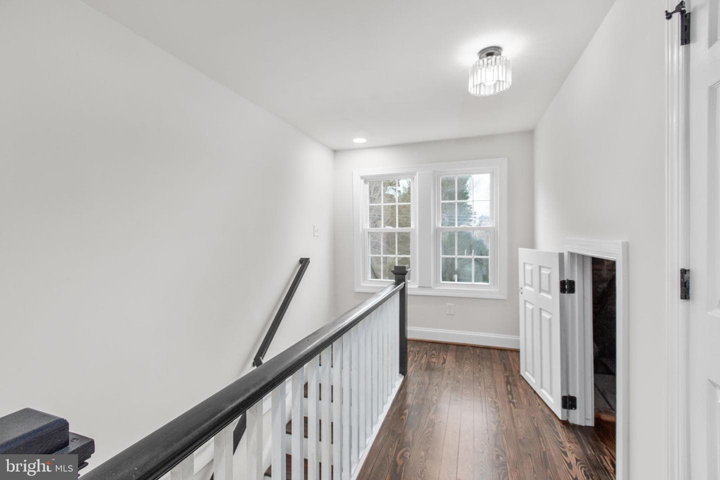 913 Sylvania Avenue photo 50