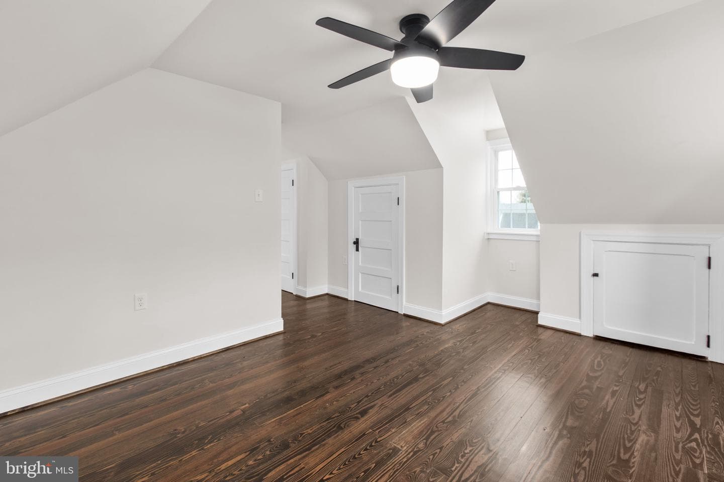 913 Sylvania Avenue photo 52