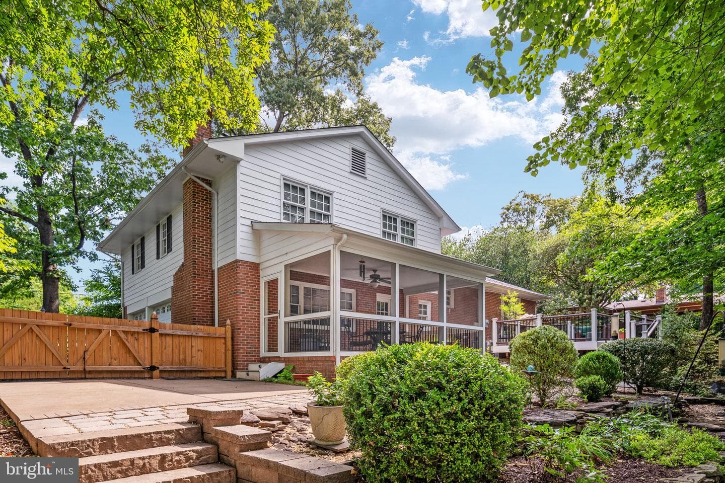 1730 Greenway Drive photo 15