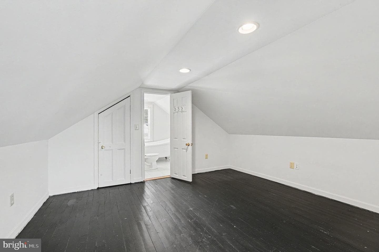 449 Hanson Avenue photo 25