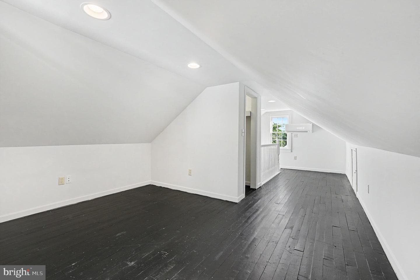 449 Hanson Avenue photo 26