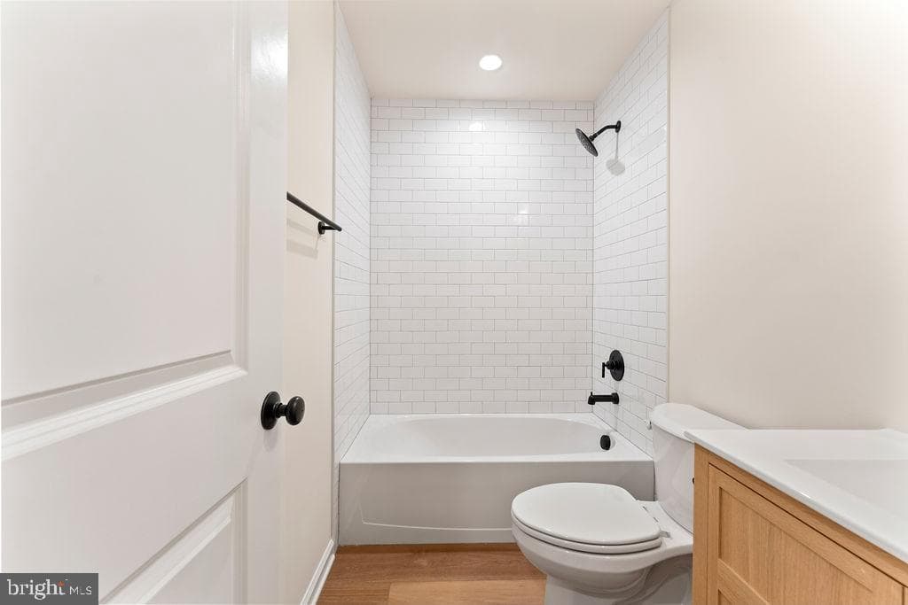 147 Longstreet Avenue photo 35