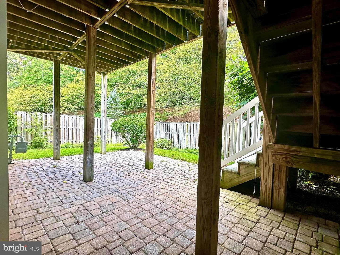 1040 Hotchkiss Place photo 34