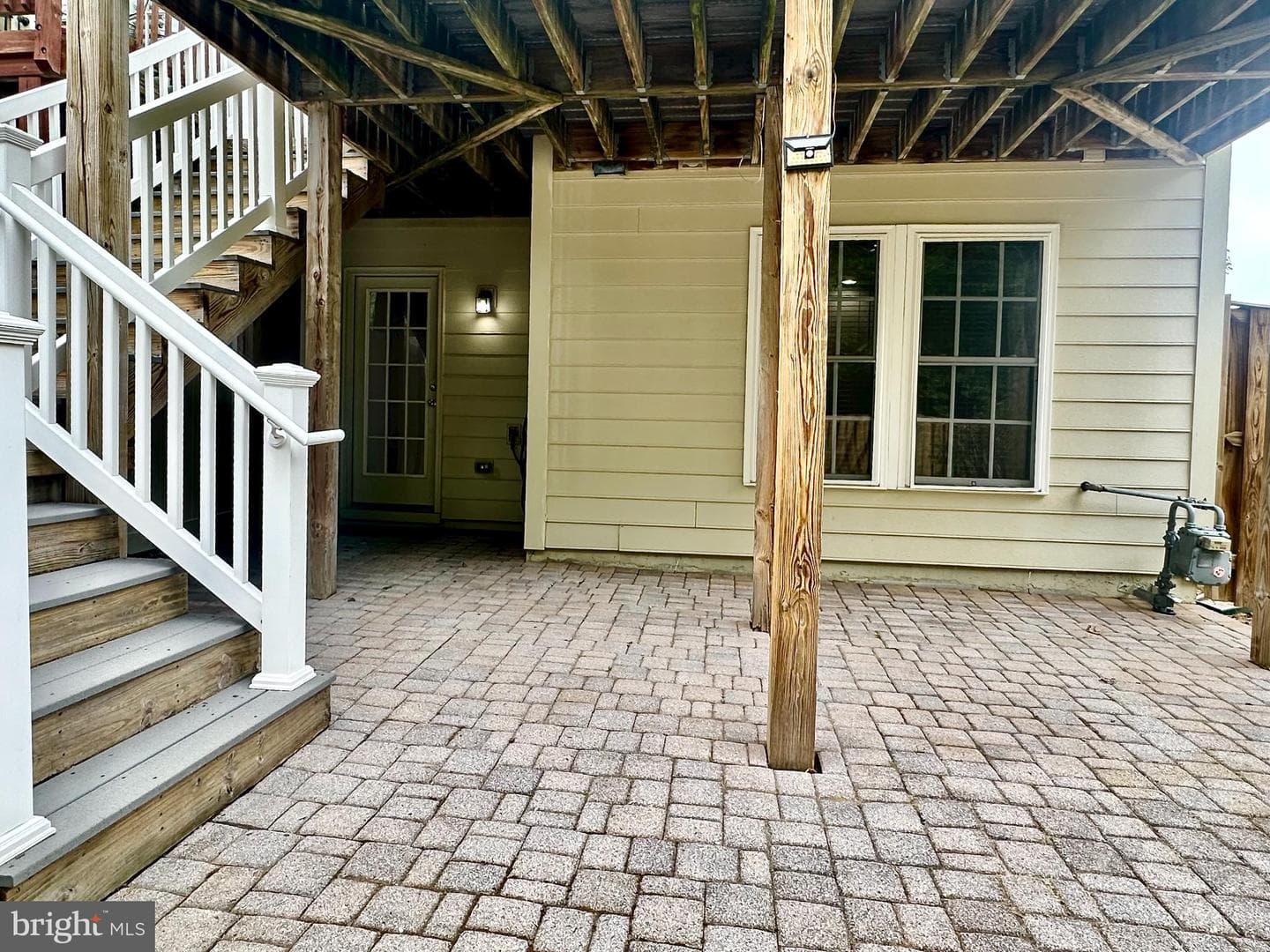 1040 Hotchkiss Place photo 35