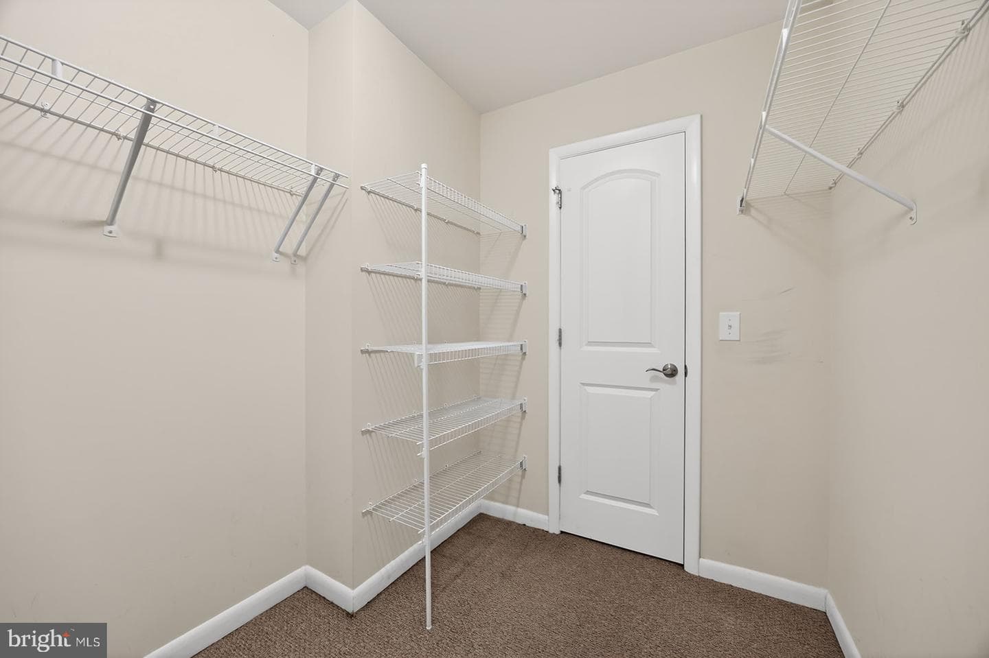 1349 Gilmore Street photo 18