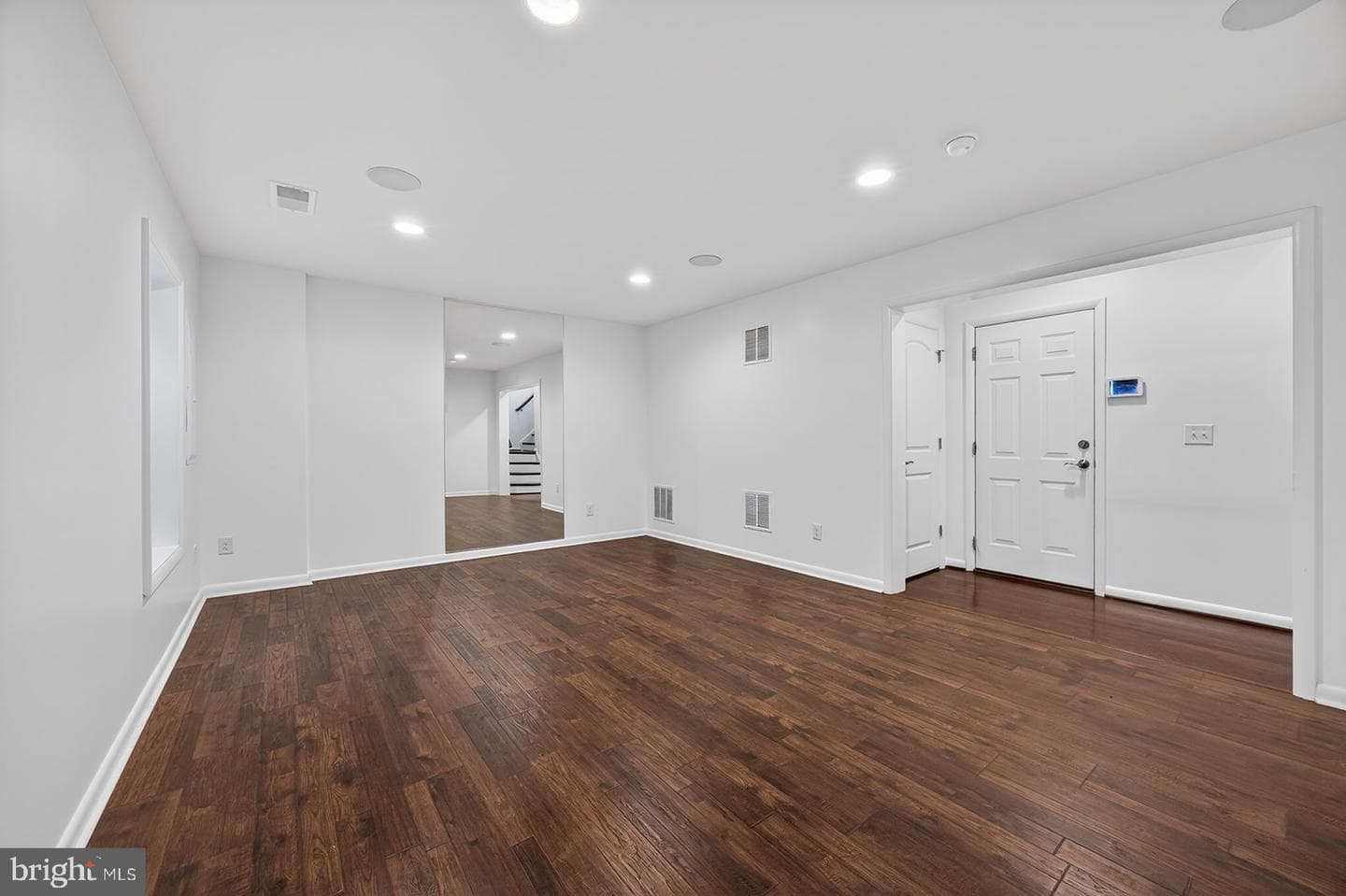 1349 Gilmore Street photo 29