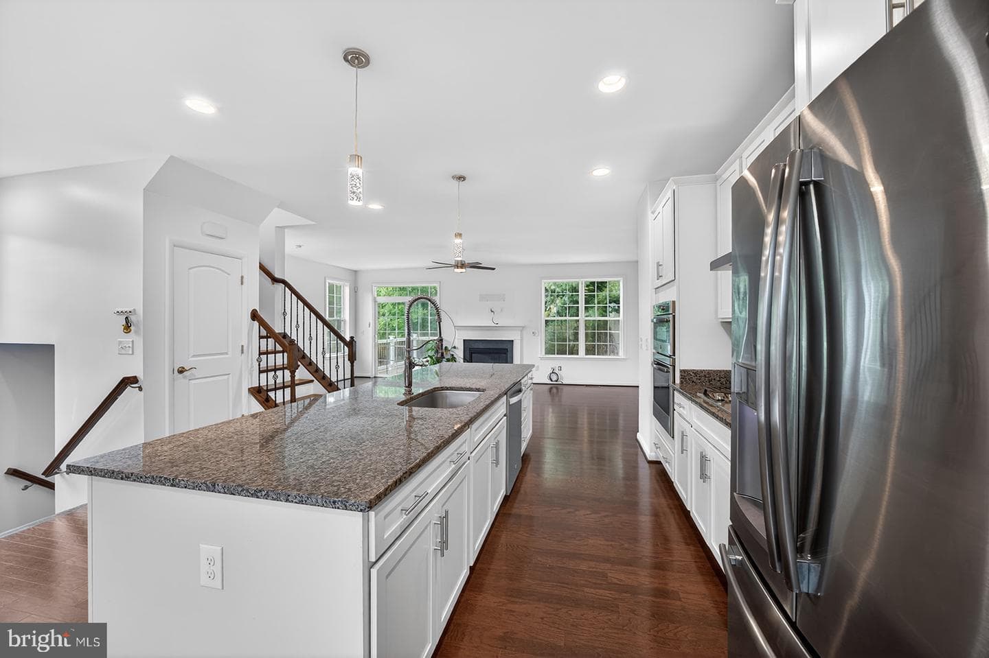 1349 Gilmore Street photo 33