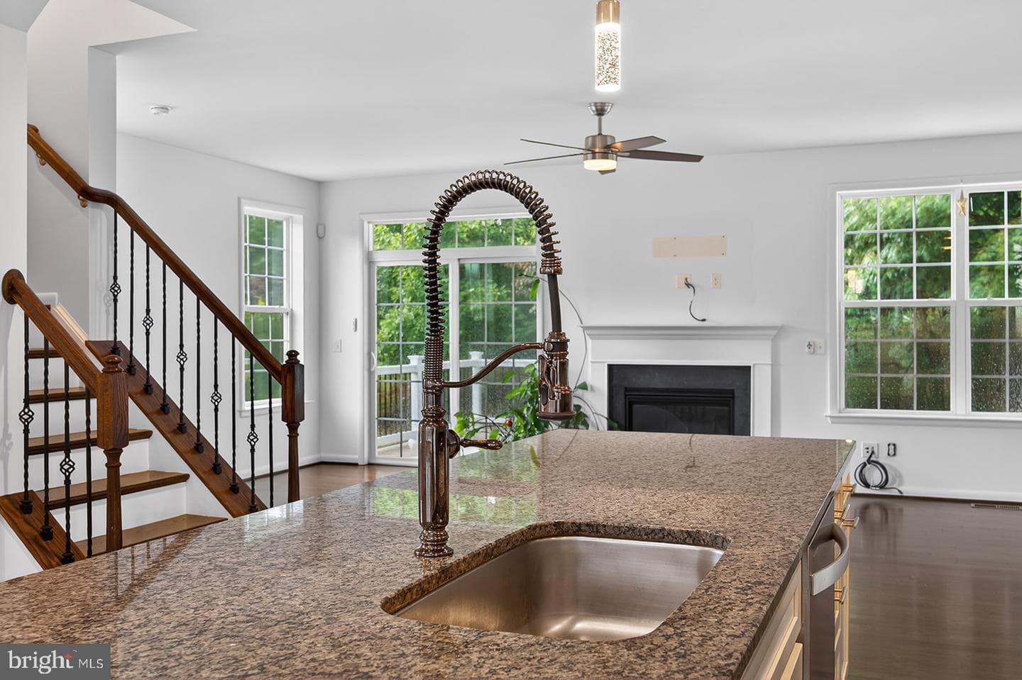 1349 Gilmore Street photo 39