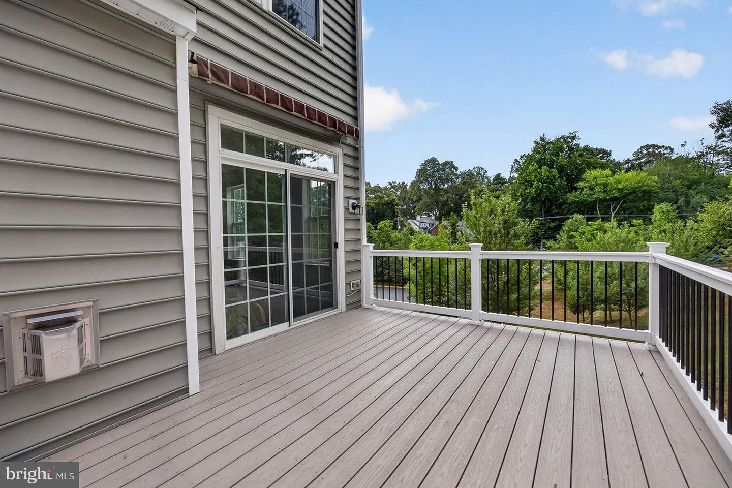 1349 Gilmore Street photo 9