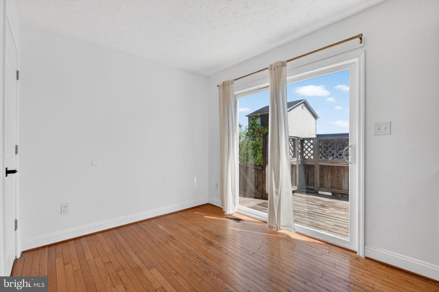 1609 Airport Avenue photo 10