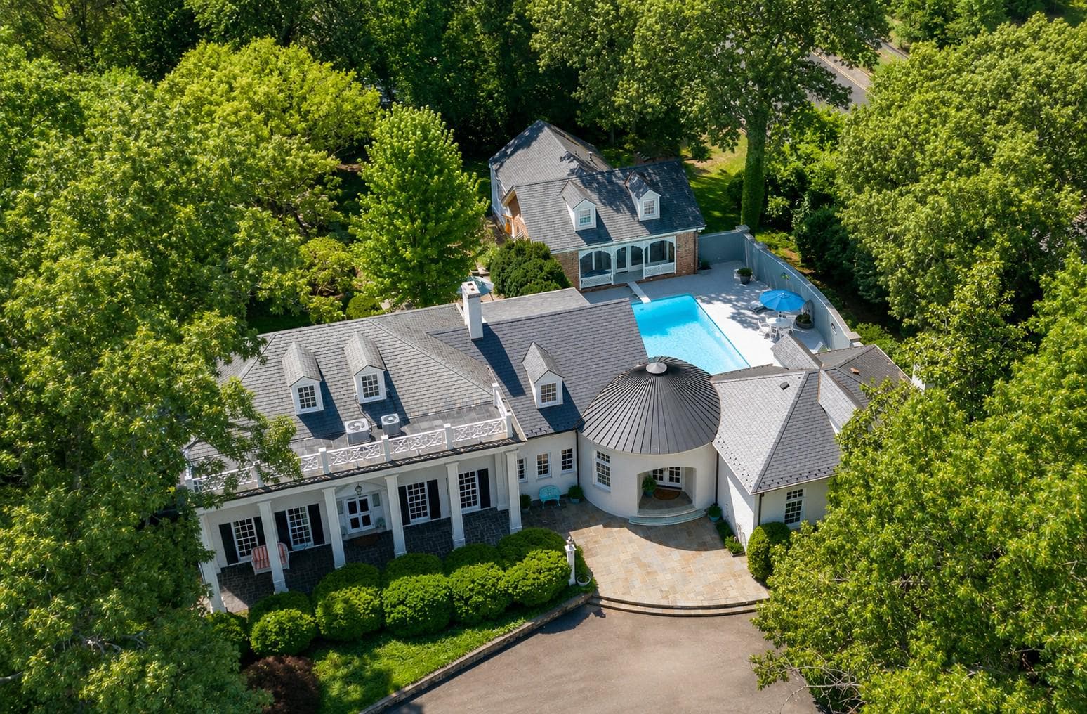 812 Beverly Drive photo 1