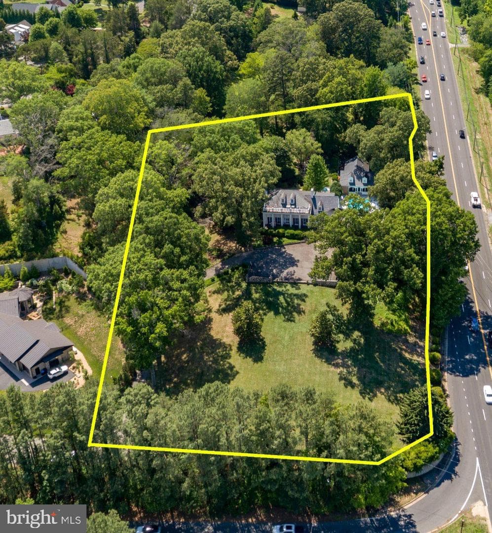 812 Beverly Drive photo 3