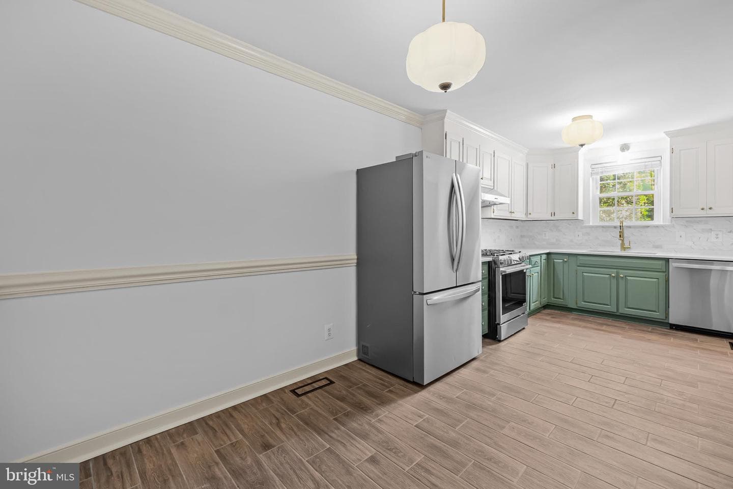 815 College Avenue photo 10
