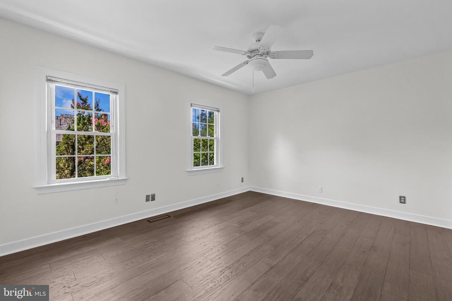 815 College Avenue photo 29