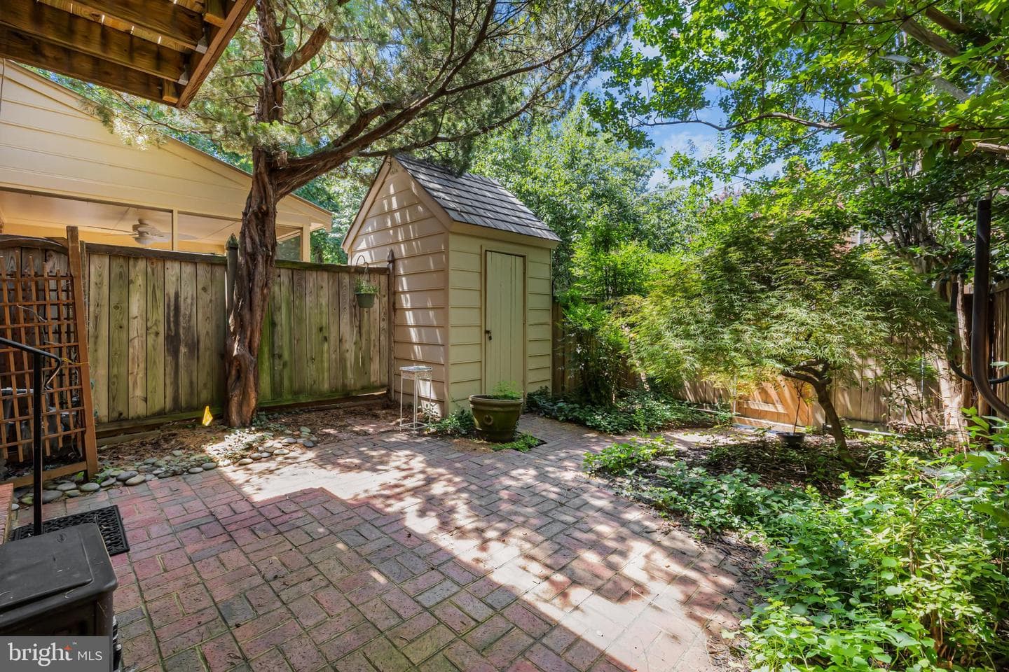 815 College Avenue photo 38