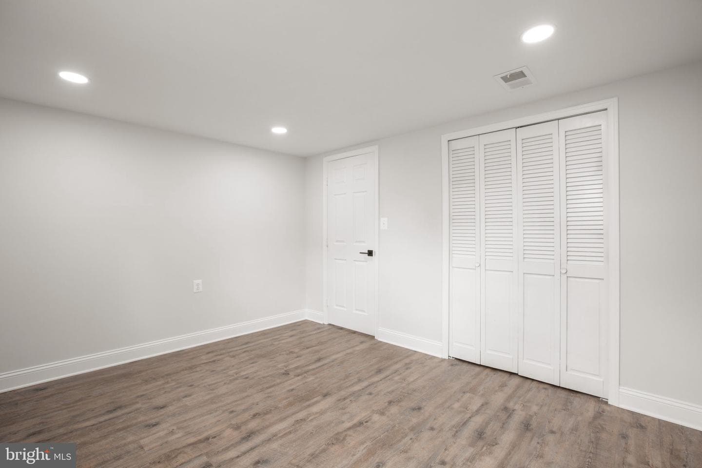 1329 Brent Street photo 32